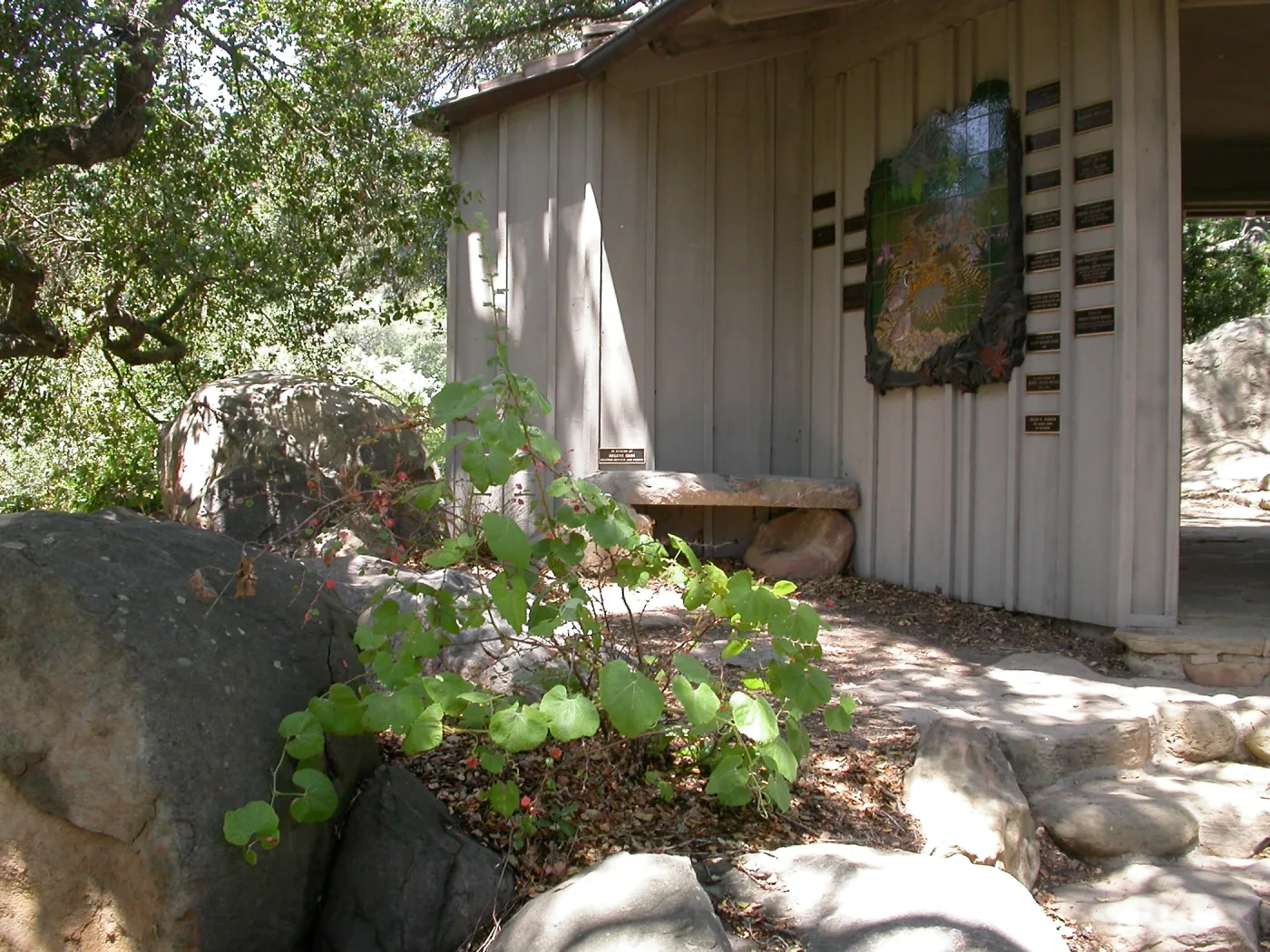 Gion Bench at Information Kiosk (Bench #5)