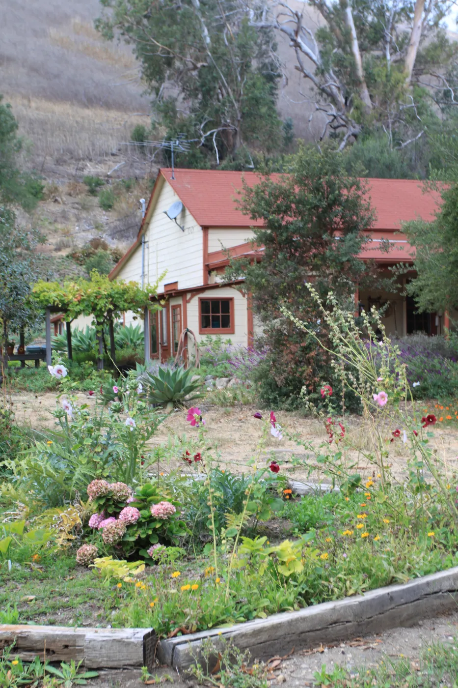 Arroyo Hondo ranch house