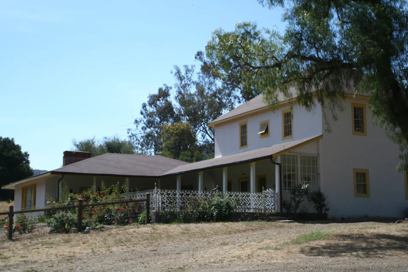 TEAWET, Santa Cruz Island field trip, 2009, ranch house