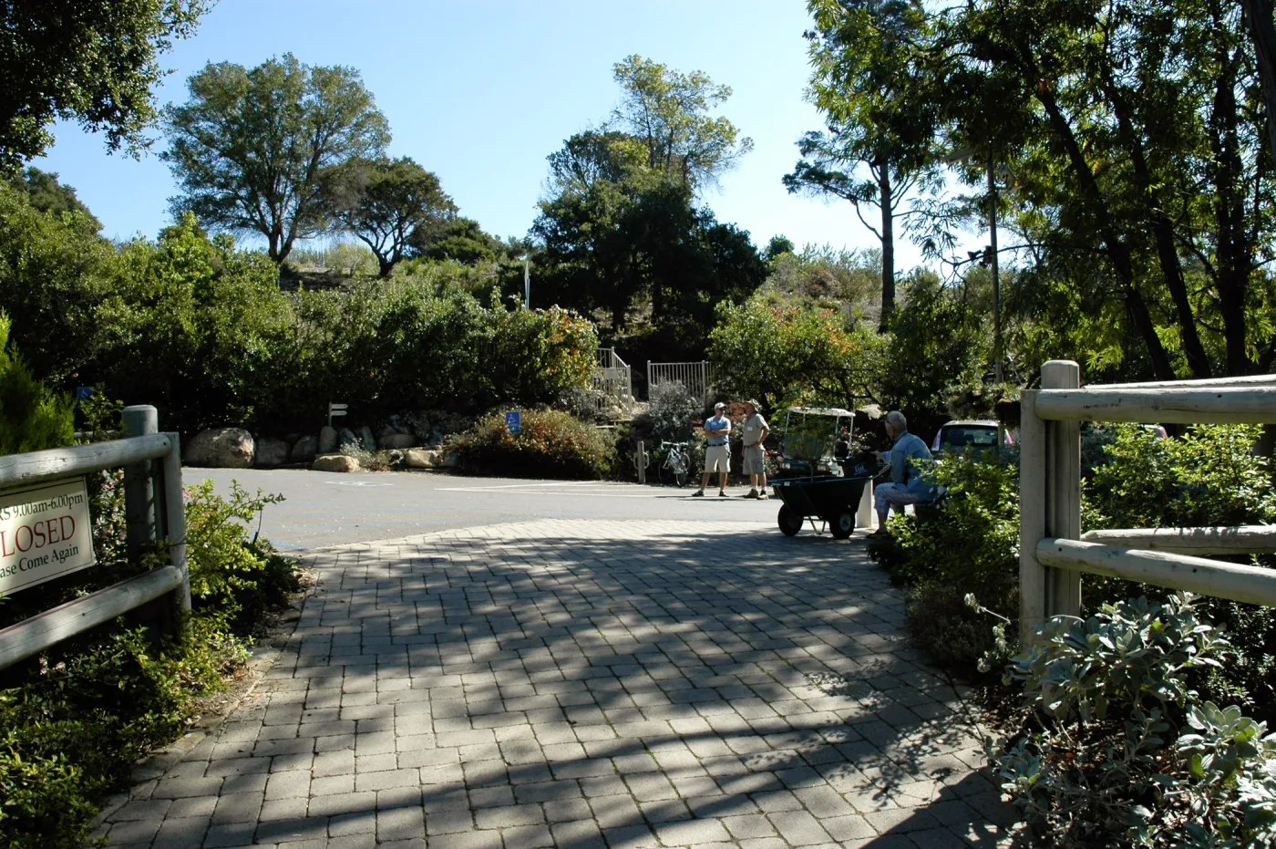Steve Windhager and Dave Kershaw monitor the parking lot, SBBG Community Free Day, October 16 2011