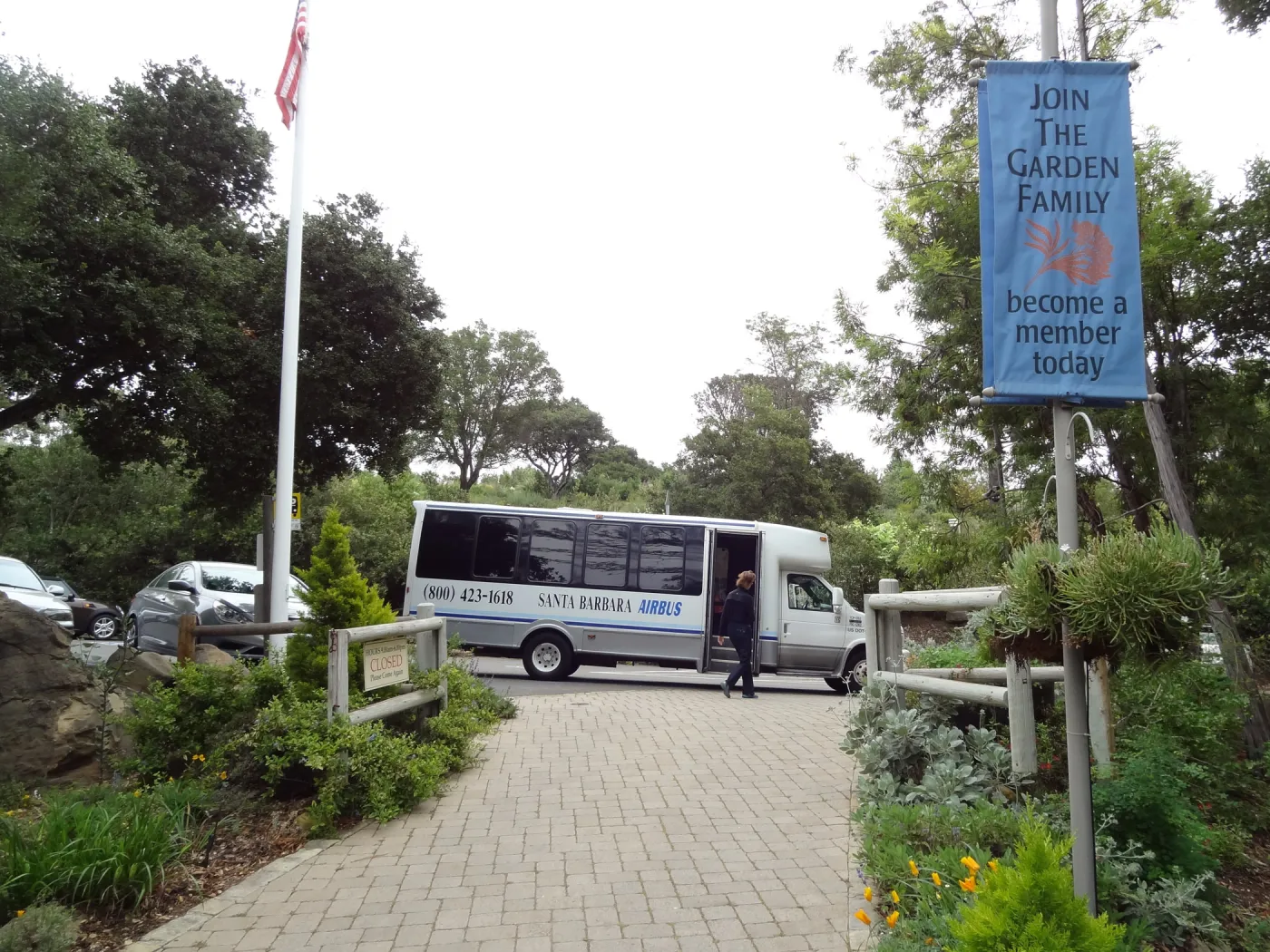 Visitors arriving by bus at Entrance, National Public Gardens Day 2012, SBBG