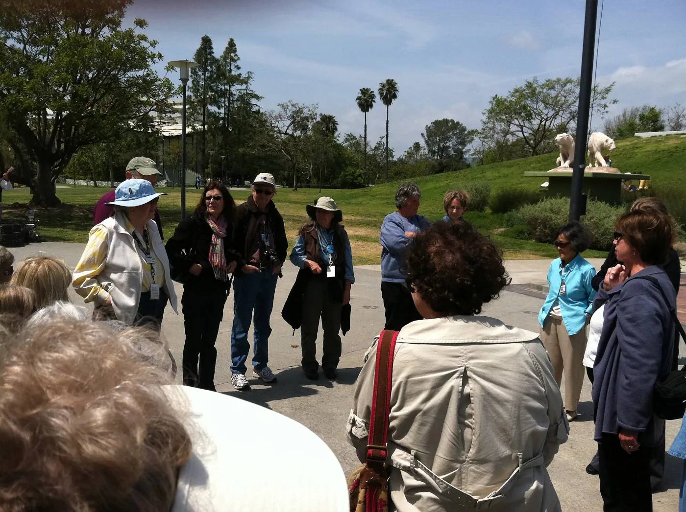 Docent field trip to La Brea tar pits, George C. Paige Museum, La Brea Discoveries