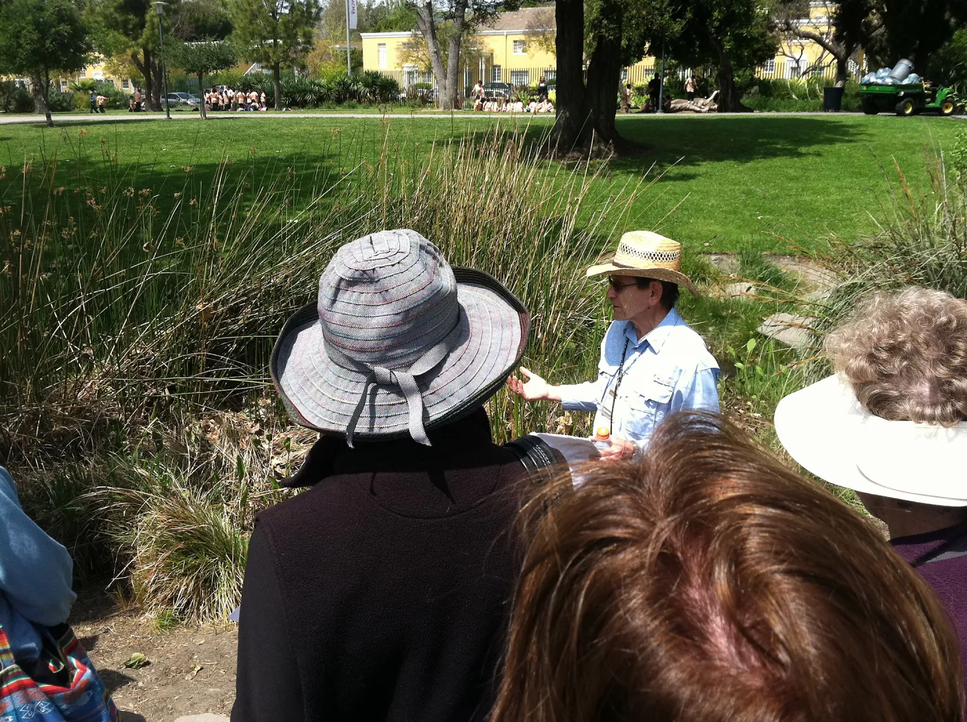 Docent field trip to La Brea tar pits, George C. Paige Museum, La Brea Discoveries