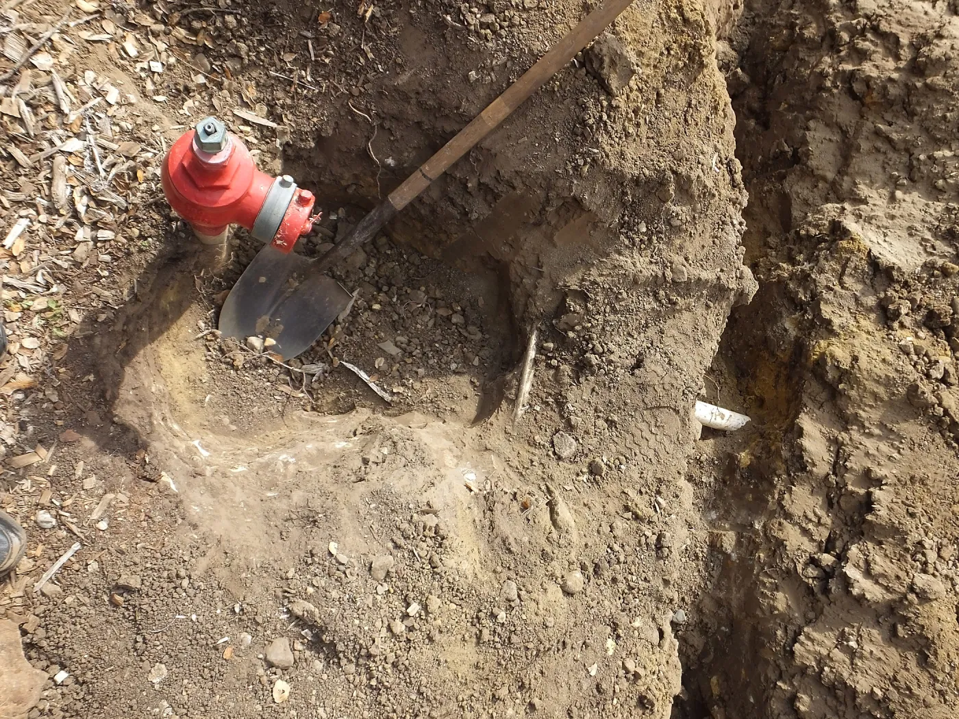 Arroyo sewer line construction