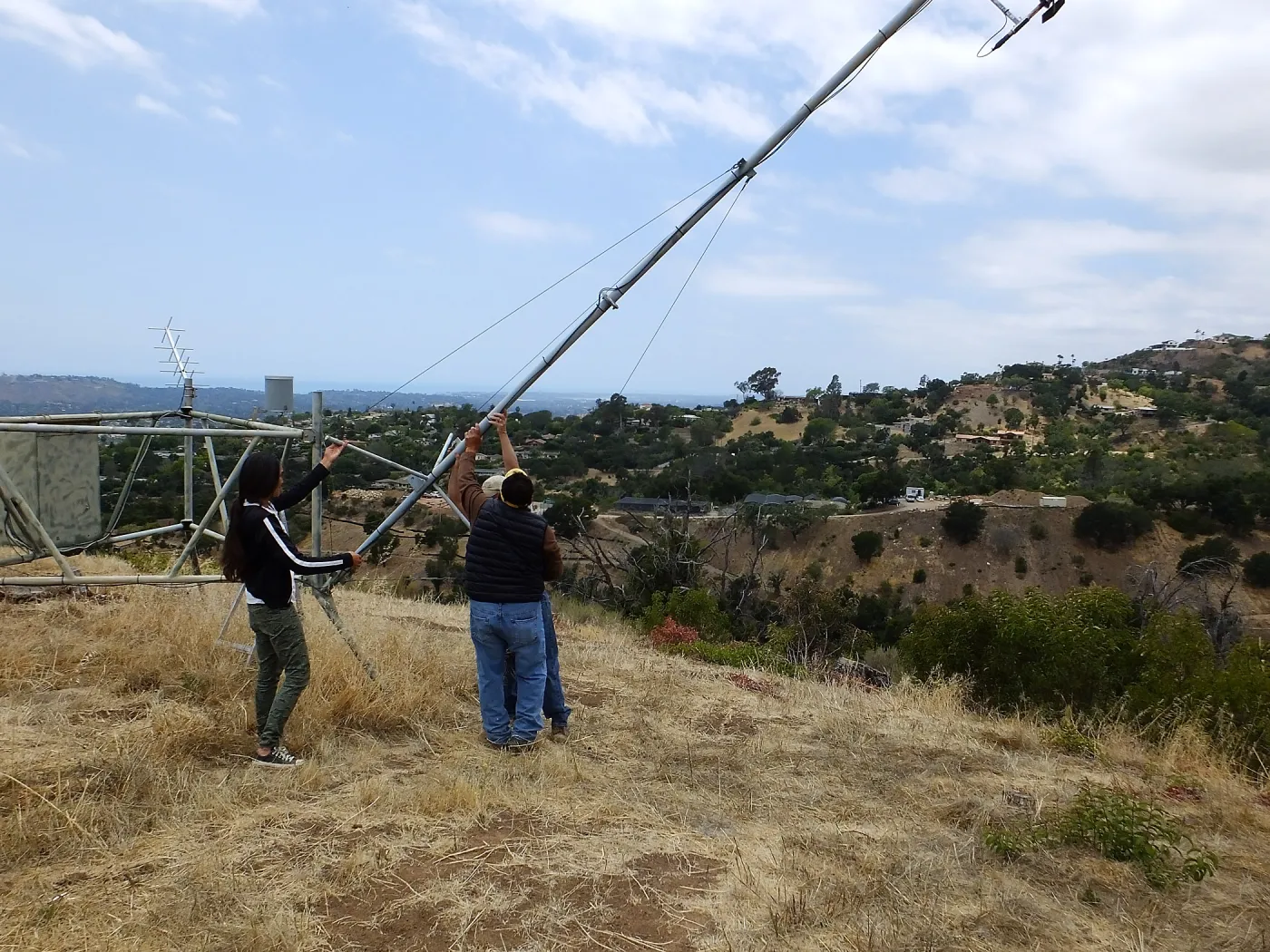 Lowering mast to replace wind sensors on the RAWS station