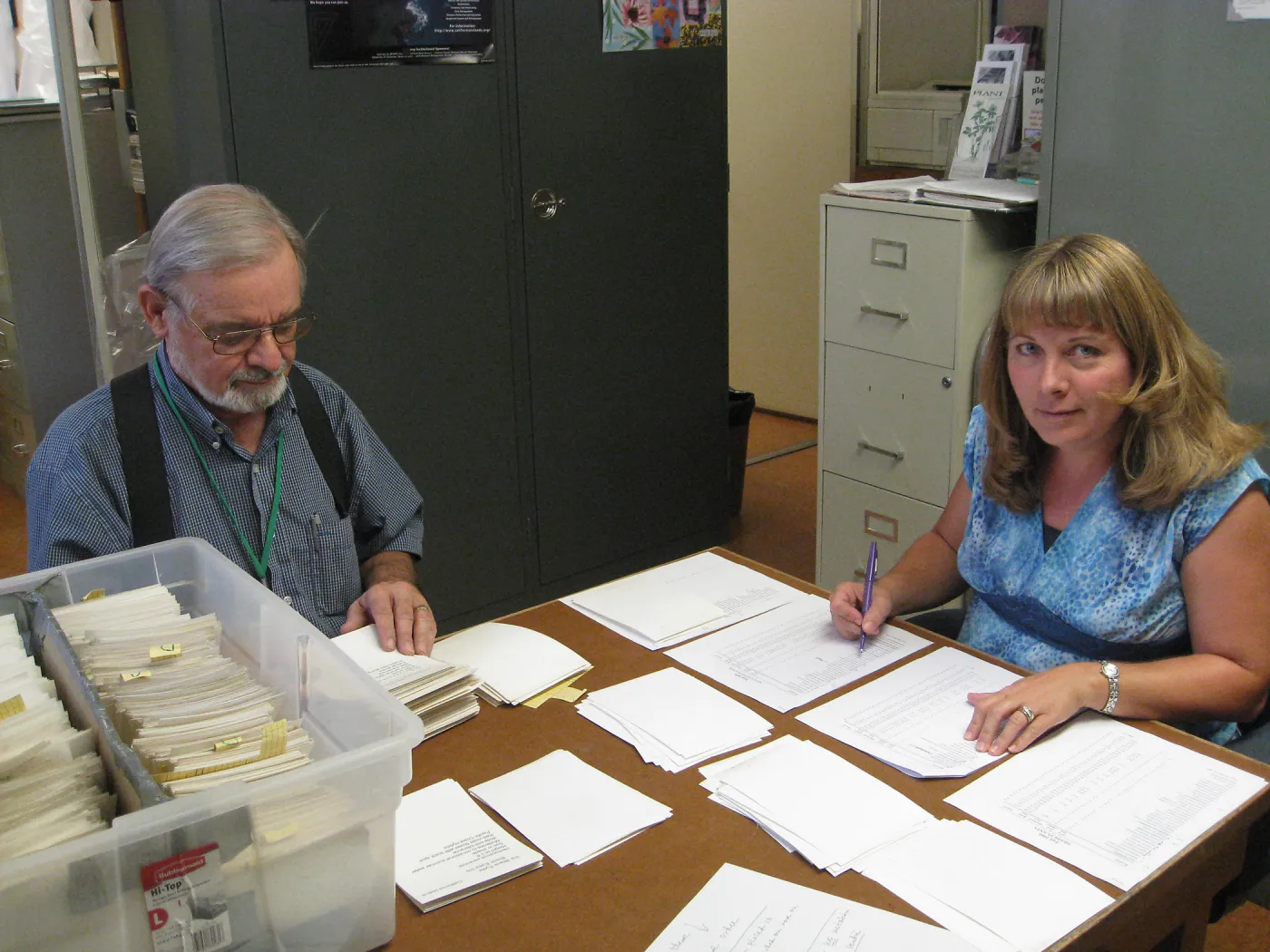 2009 Fall Plant Sale set-up, Tricia Wardlaw, Dieter Wilken
