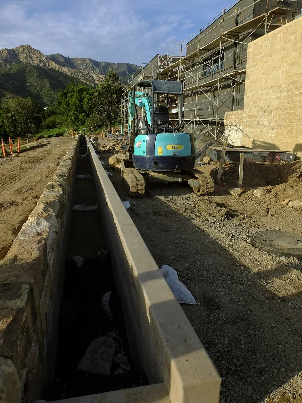 Pritzlaff Conservation Center construction, rill and west face