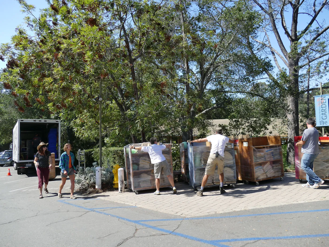 2016 Herbarium Collection Move, loading trucks