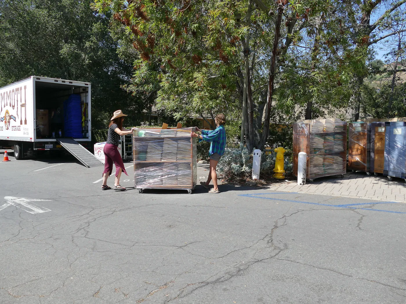 2016 Herbarium Collection Move, loading trucks
