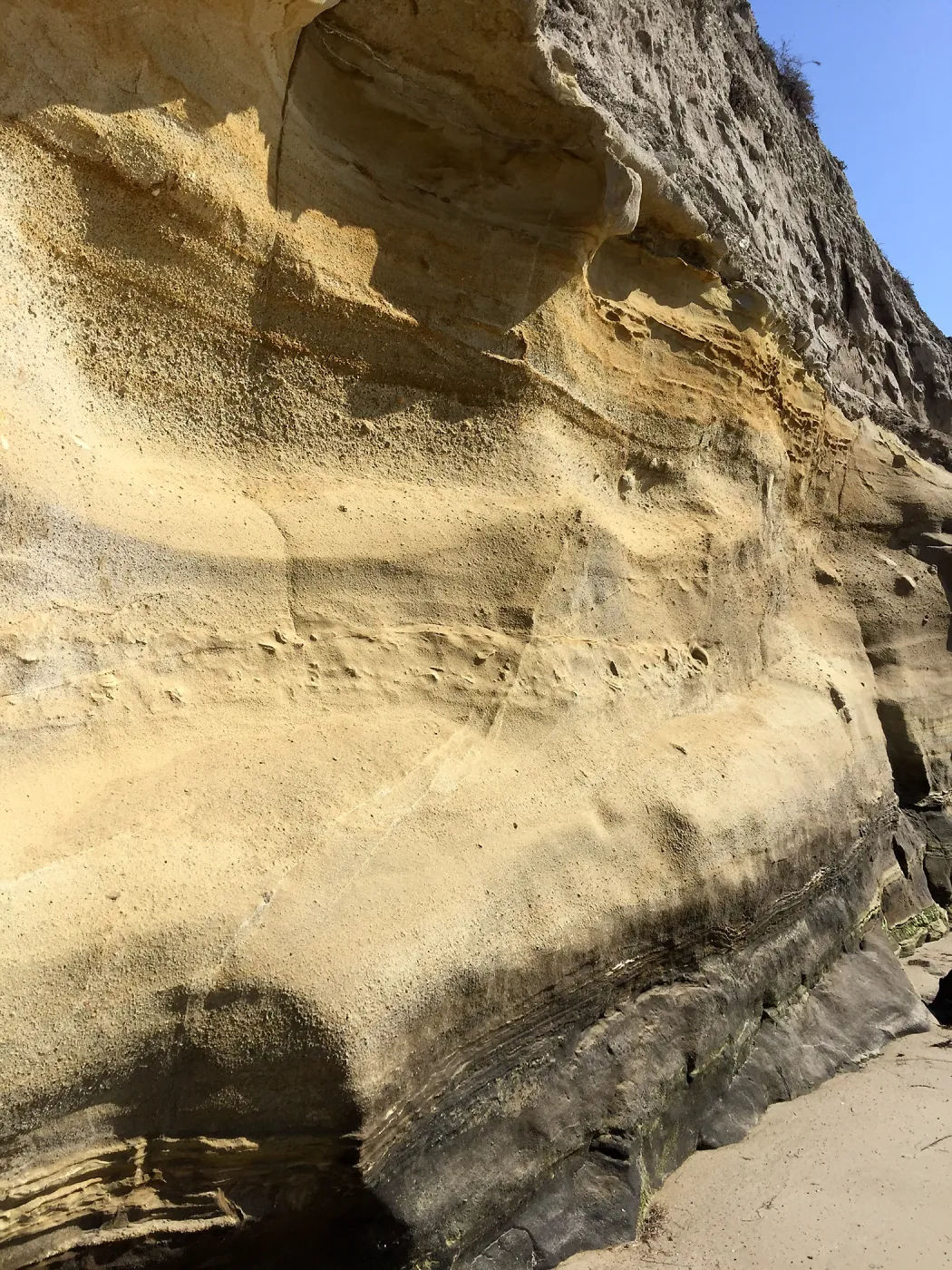 Santa Rosa Island Trip, Rock along beach