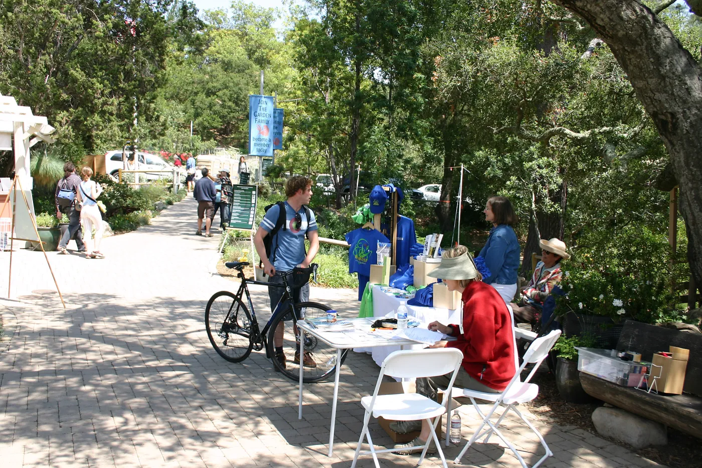 BioBlitz, Visitors arriving