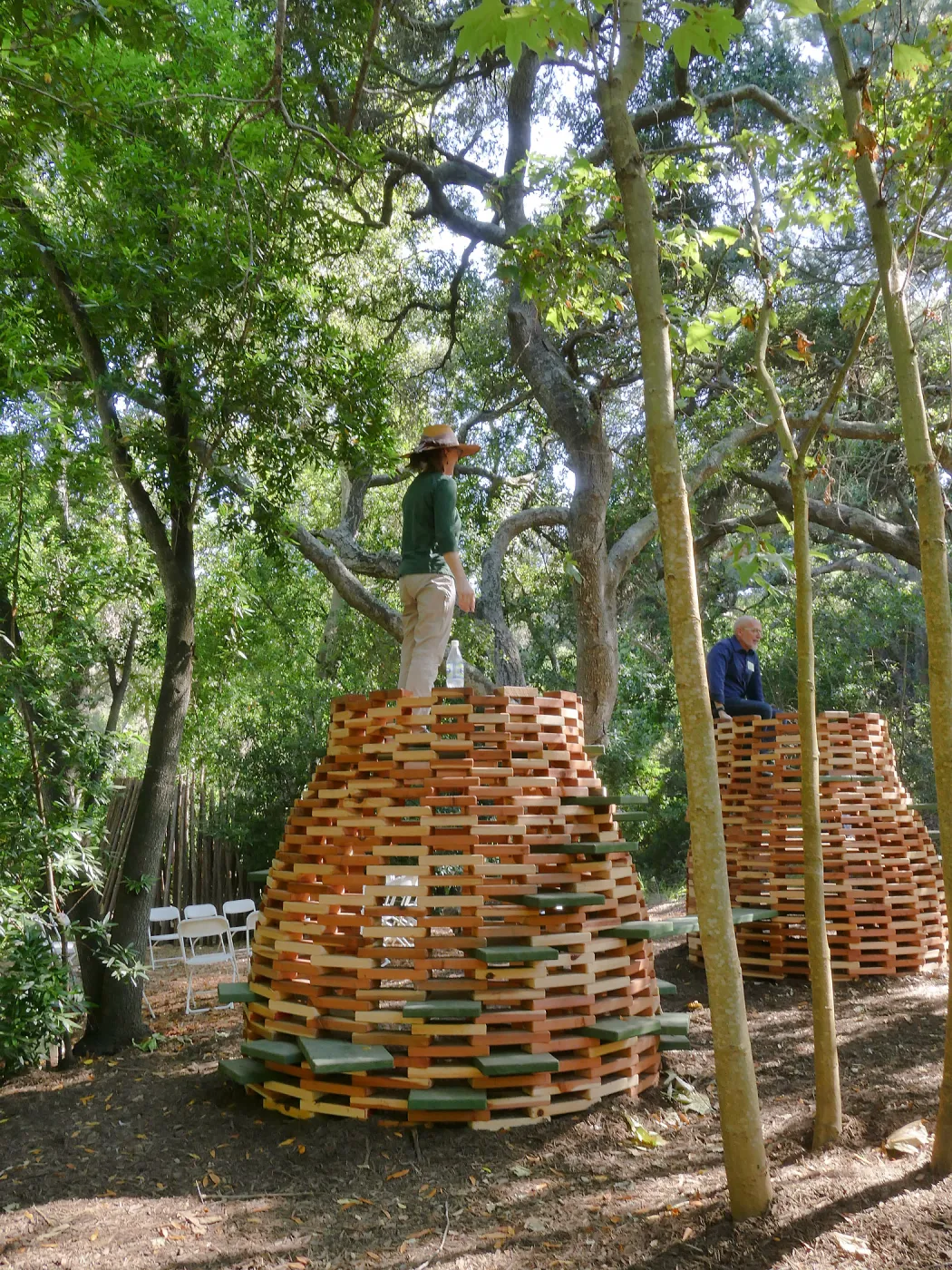 Garden's Board of Trustees visit the Garden Casitas