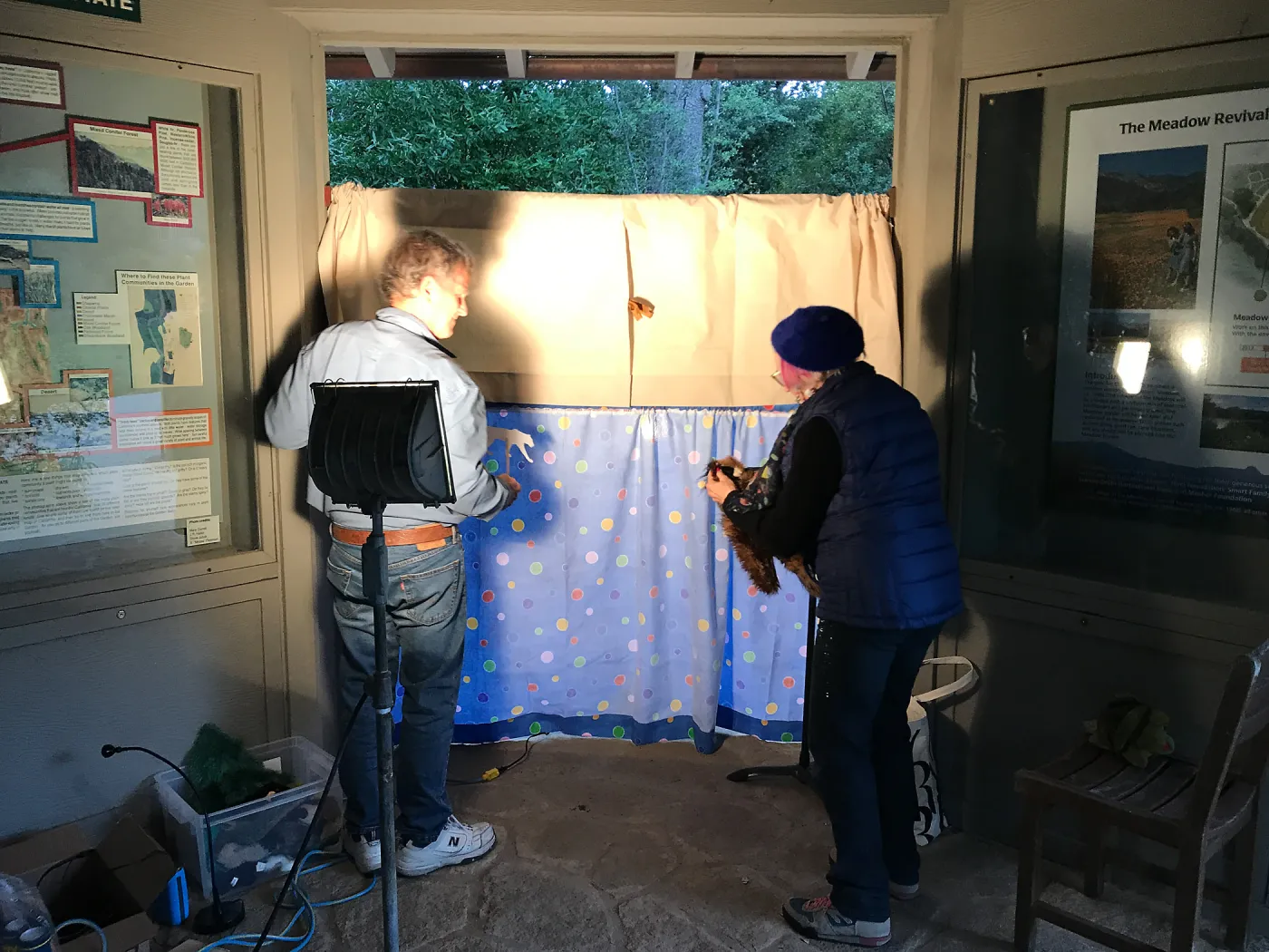 Family Nature Night Shadow Puppet with Darrolyn Fennelly and Randy Stephens