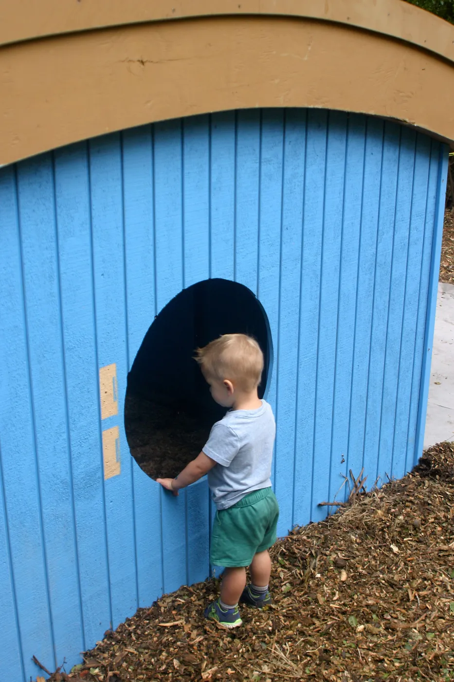 Children playing in the Halfling House Casita