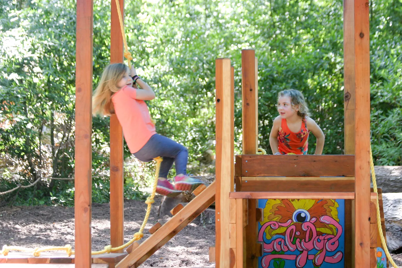 Children playing in the Cali-Pop Casita