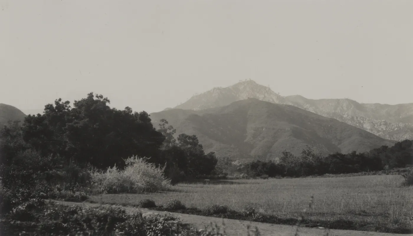 Meadow, Garden entrance and parking area, view of Arlington Peak