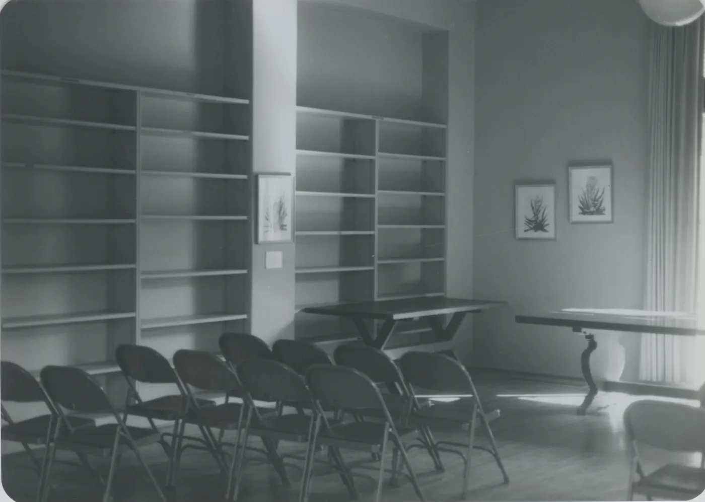 Blaksley Library (interior)