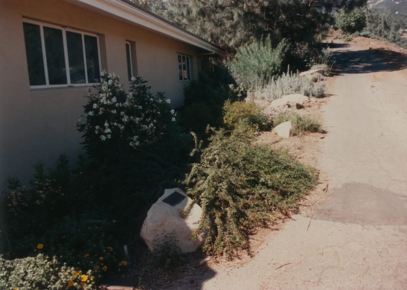 Polly Anderson plaque, 1985, Perennial Bed at Horticulture Unit