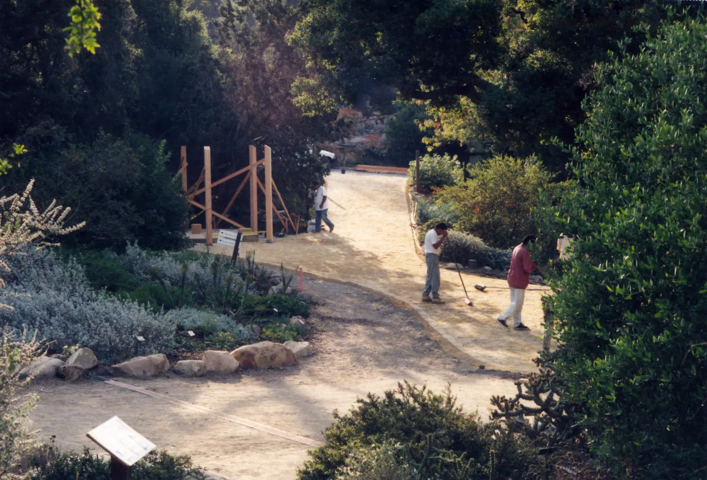 1998 construction of the entrance kiosk and stone pavers