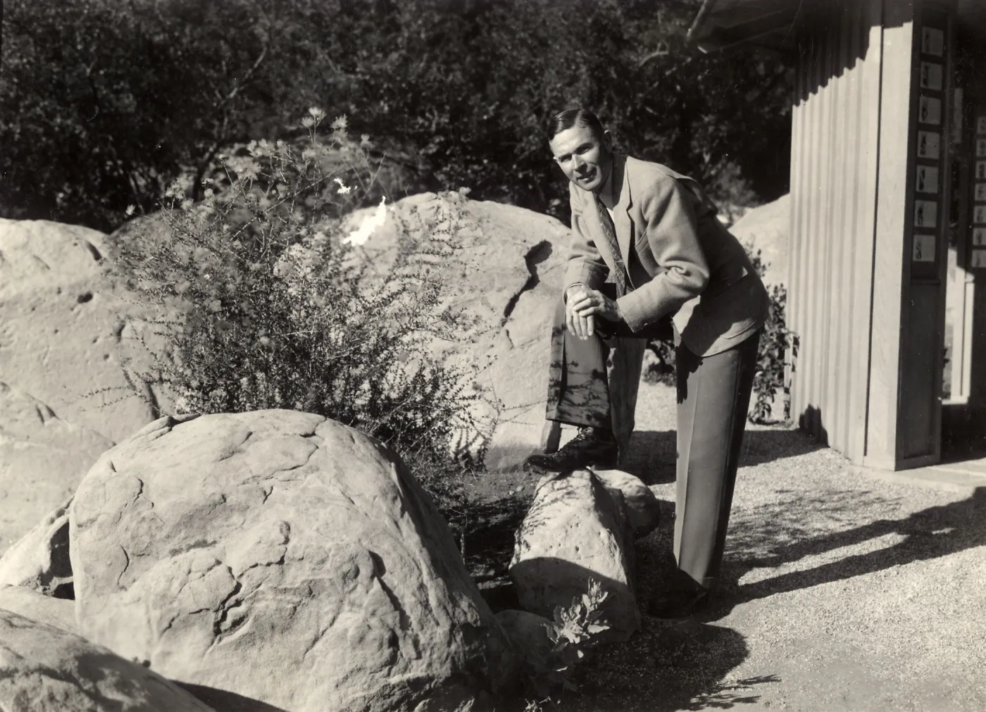 Maunsell Van Rensselaer with Fallugia paradoxa next to Information Kiosk