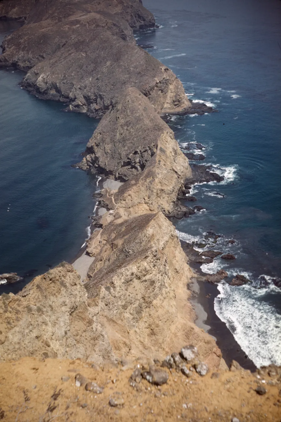 Frenchmans Cove, Narrows between Middle and West Anacapa Island