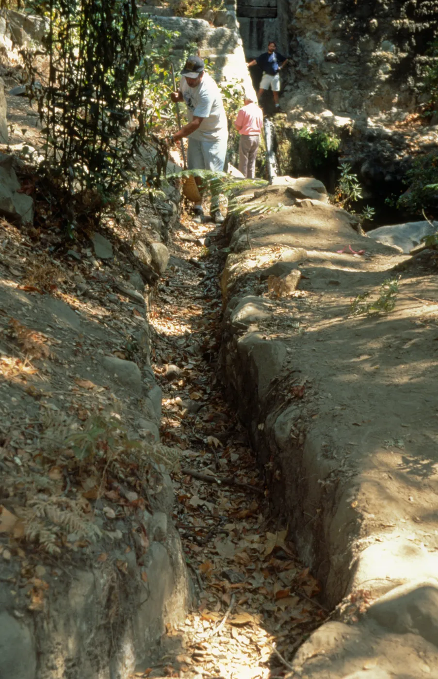 old Mission Aqueduct, construction of the redwood flume, Mission Dam