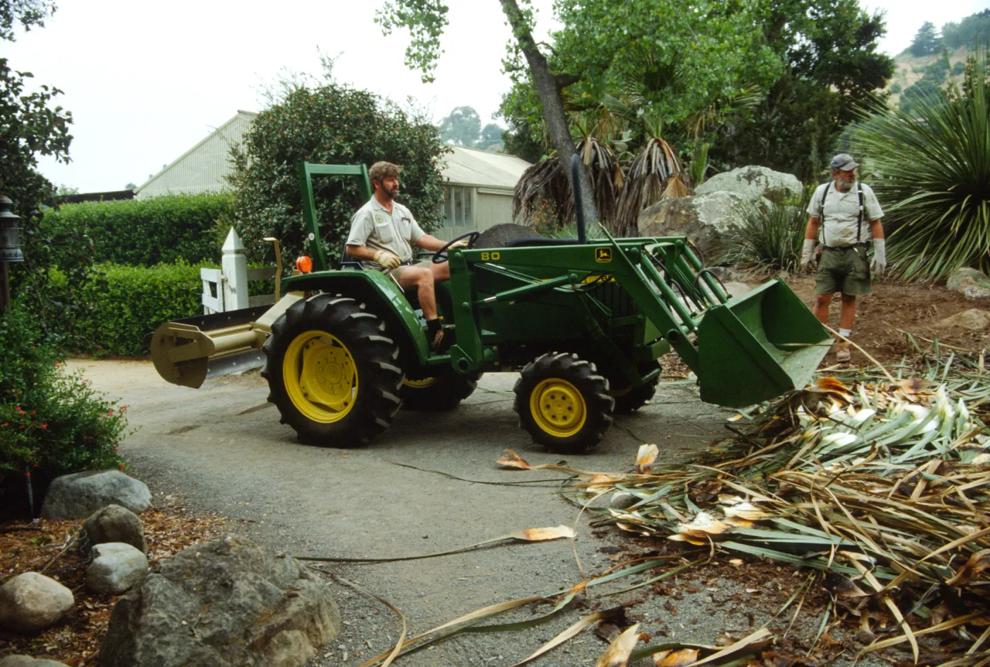 tractor, construction of the Desert Wash, SBBG