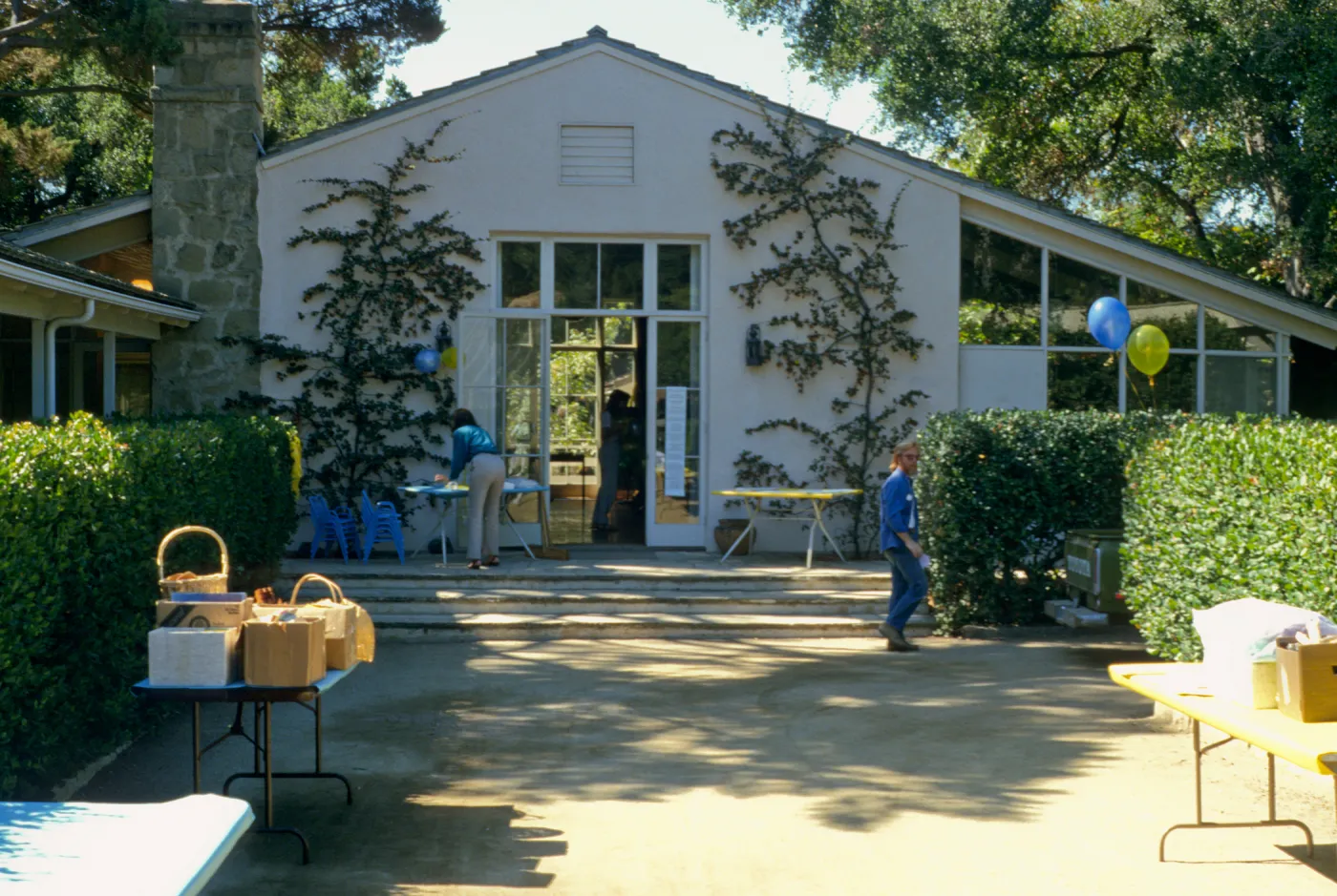 Event setup, outside Library