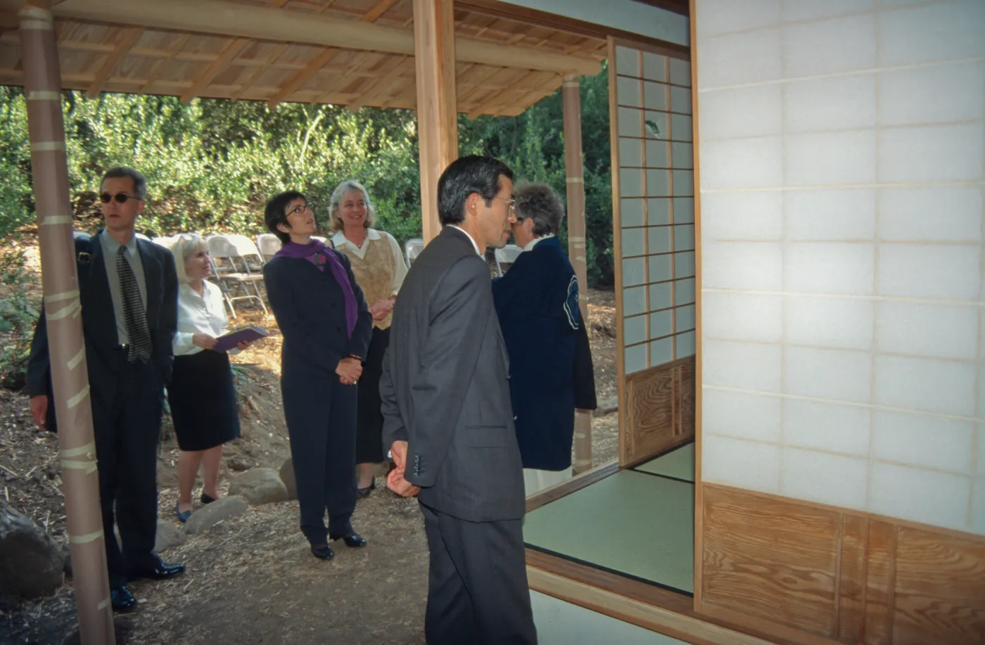Japanese consul-general visit to Tea House