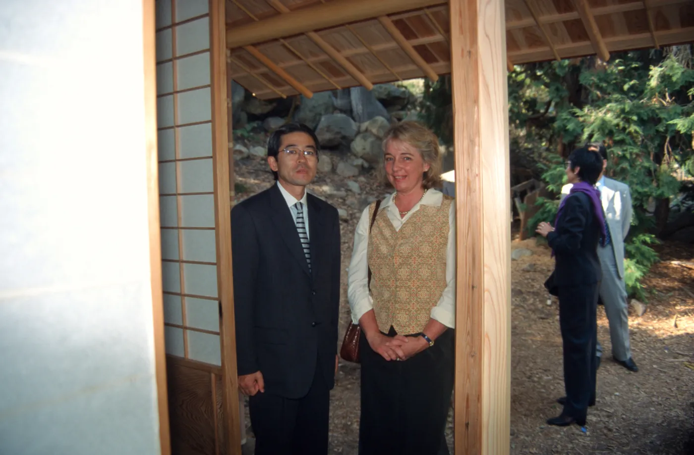 Japanese consul-general visit to Tea House
