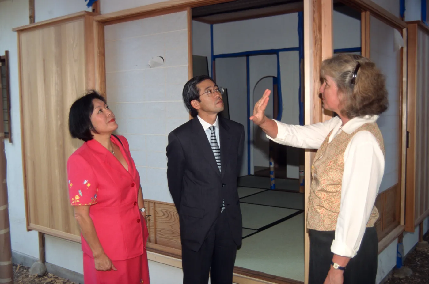 Japanese consul-general visit to Tea House