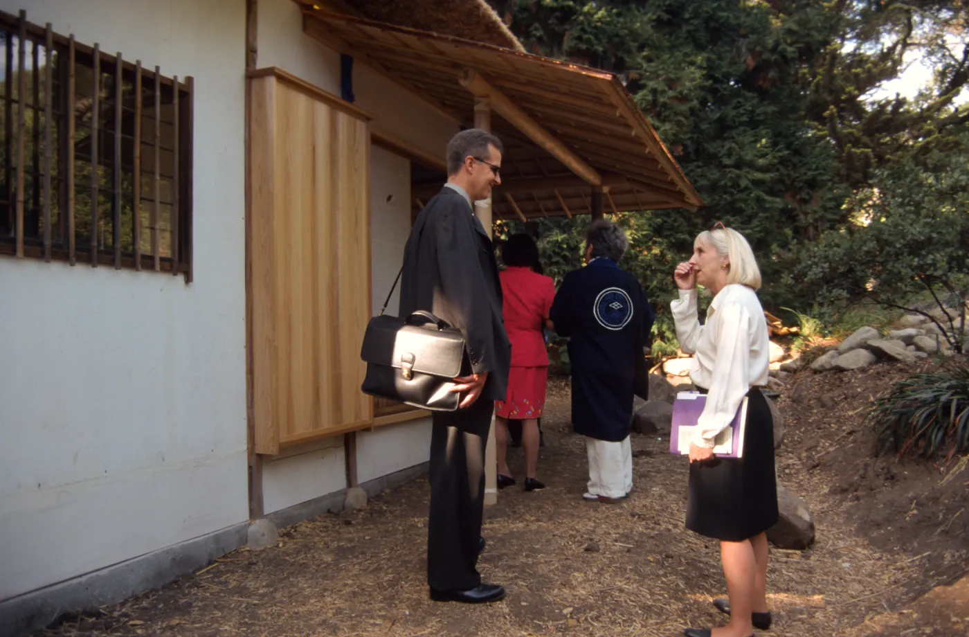 Japanese consul-general visit to Tea House
