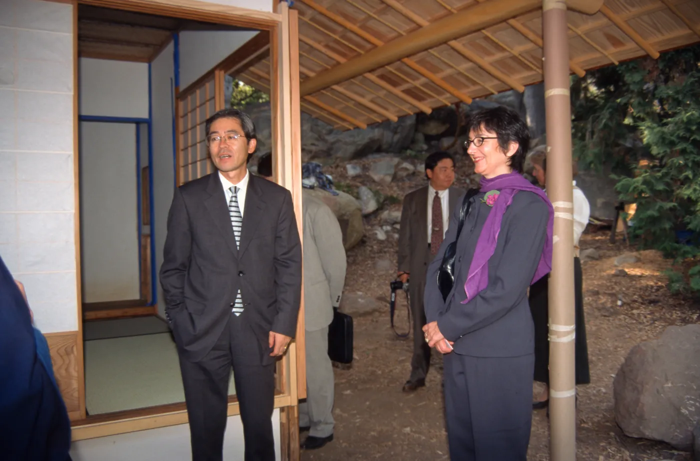 Japanese consul-general visit to Tea House
