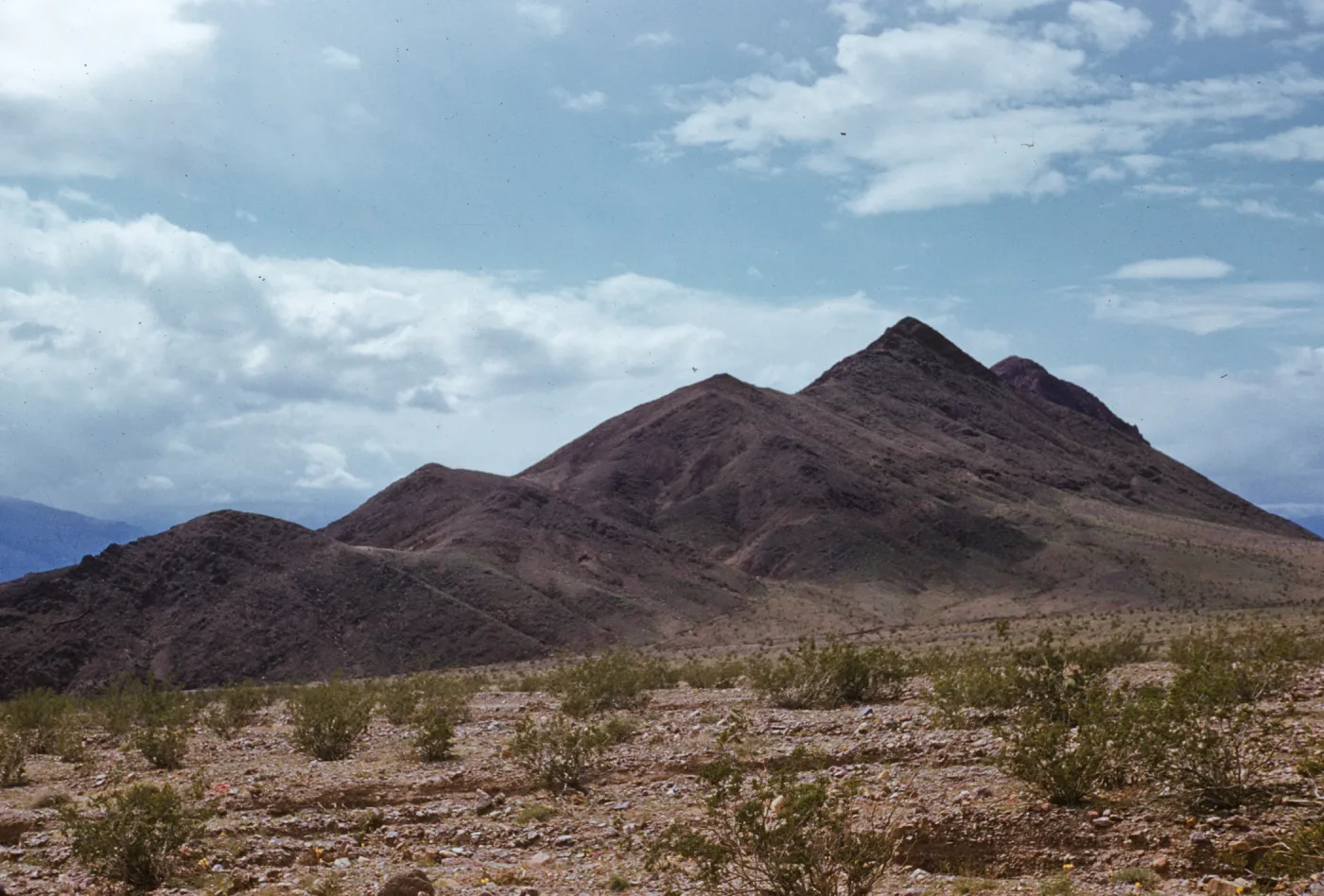 5 Peaks (Five Peaks), start of Daylight Pass Road, Death Valley