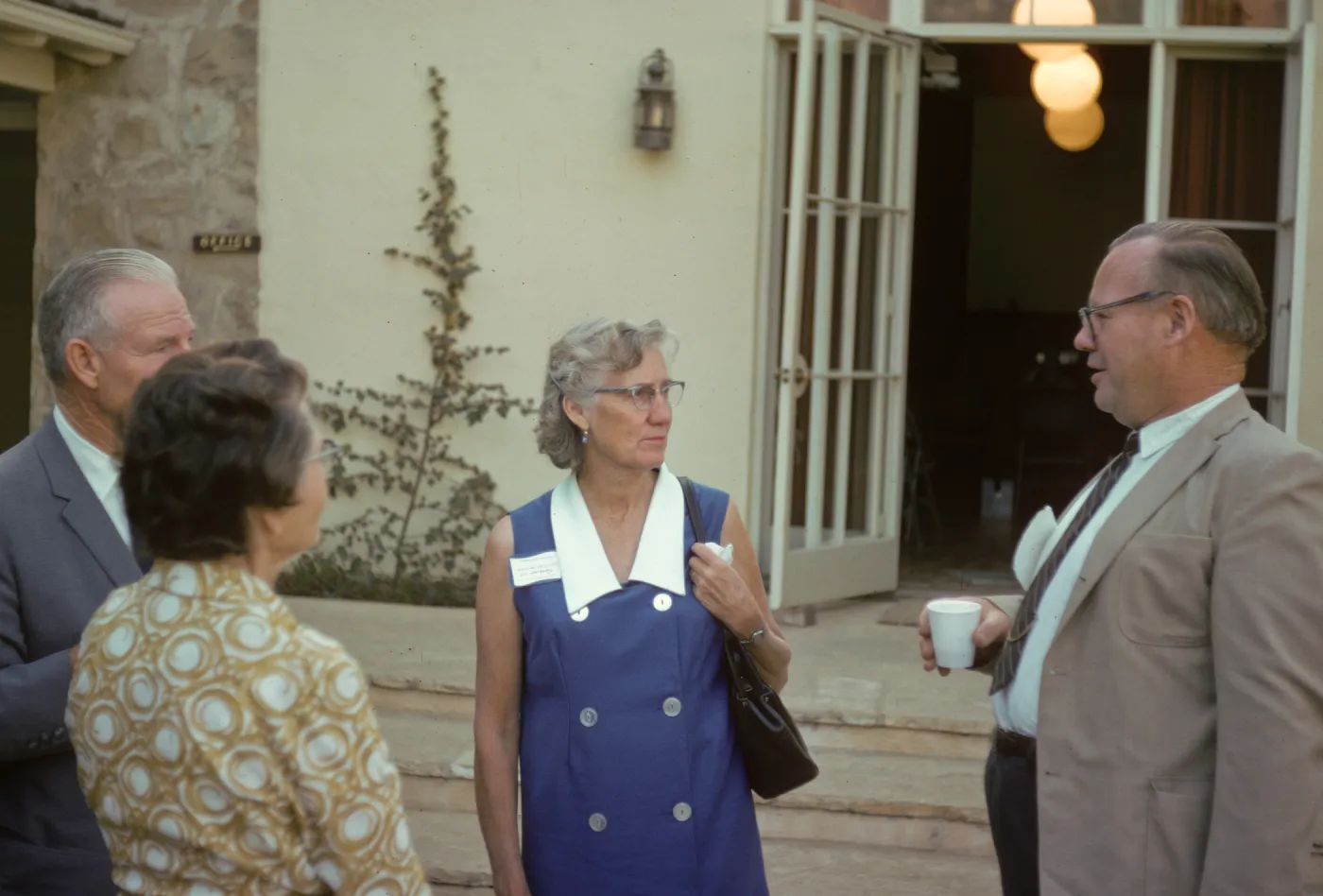 Island Symposium, 1965, Courtyard (Chandler, L. Long, Laura MacDempster, Hoover)
