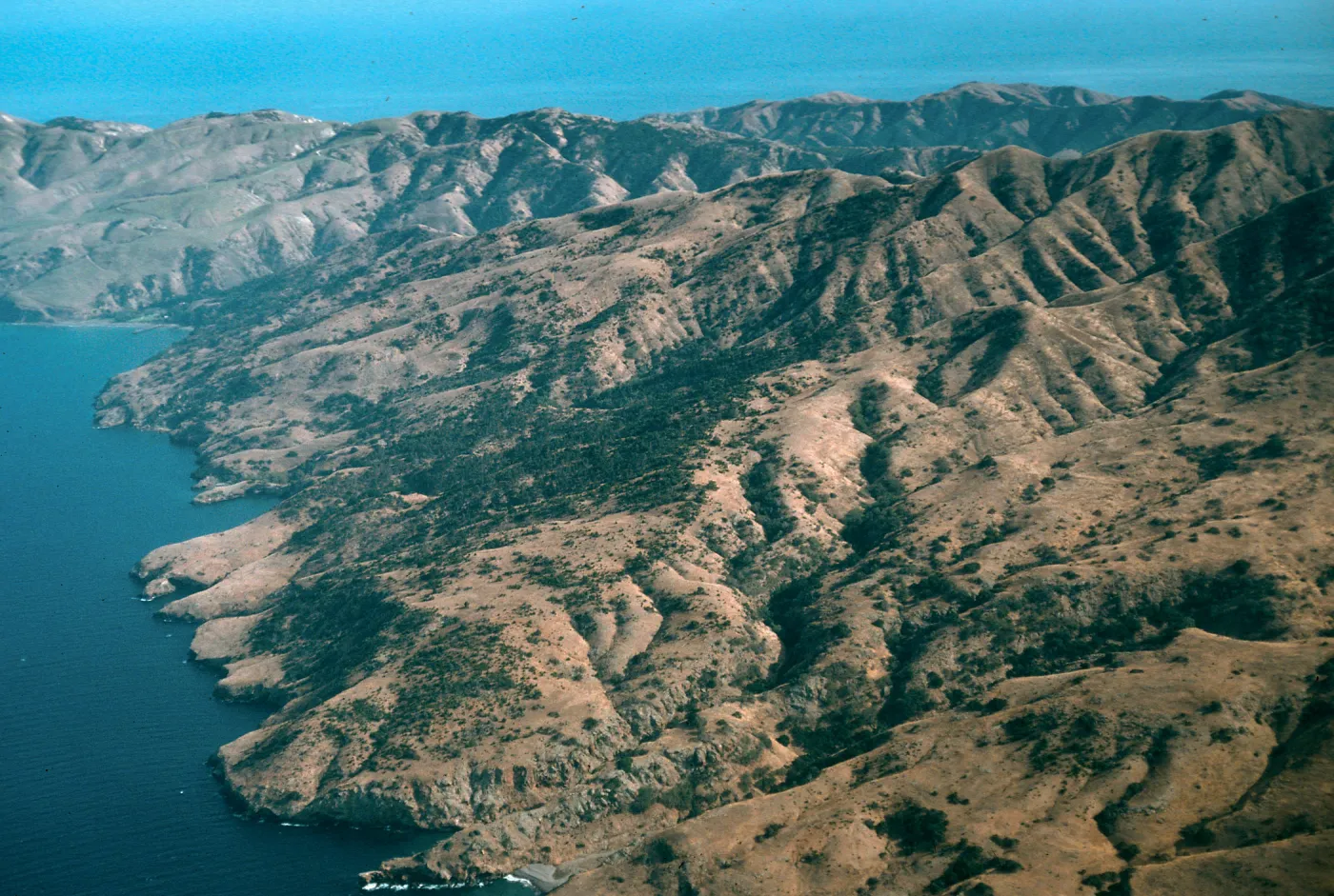 Santa Cruz Island. Twin Harbors to Prisoners Harbor