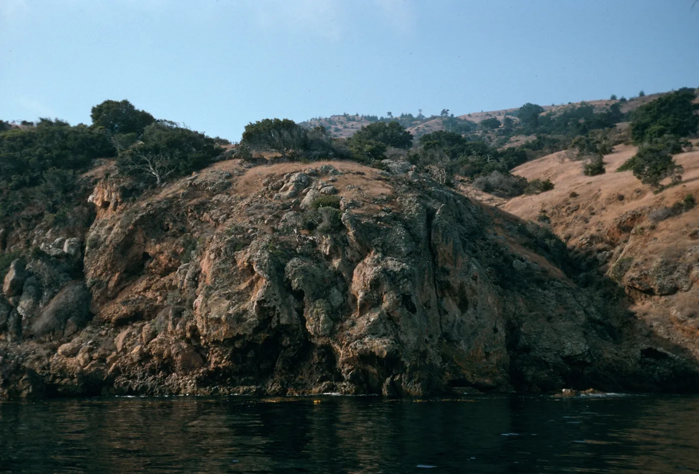 Santa Cruz Island, North shore, between Pelican Bay & Prisoners Harbor