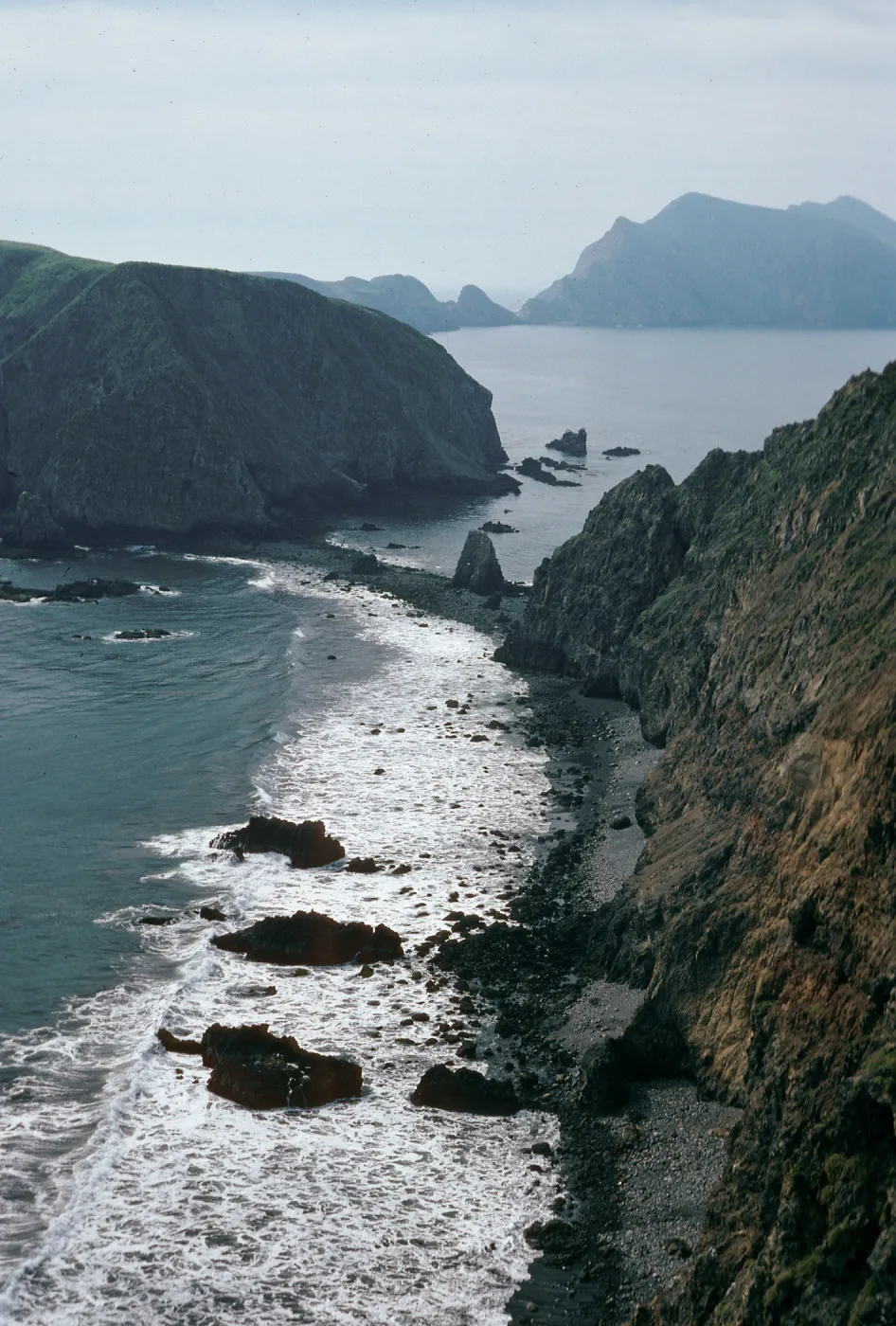 East Anacapa Island, Landbridge between Middle & East Anacapa Islands at low tide