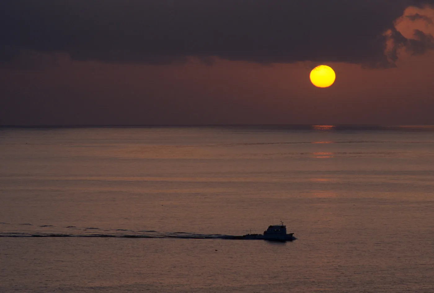 Santa Barbara Island, sunrise & boat