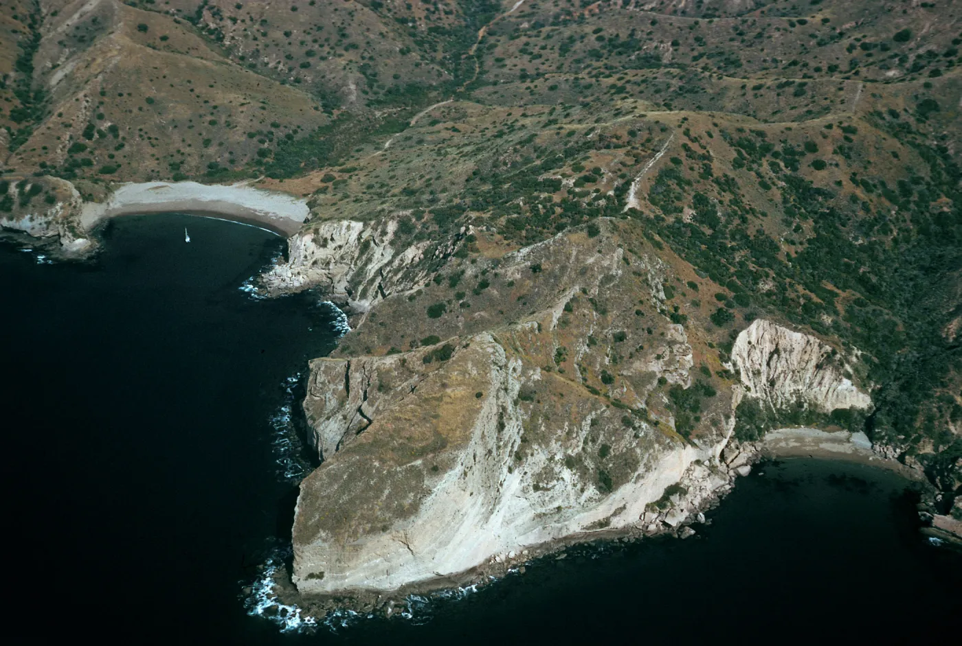 Coches Prietos, Albert Anchorage, Santa Cruz Island