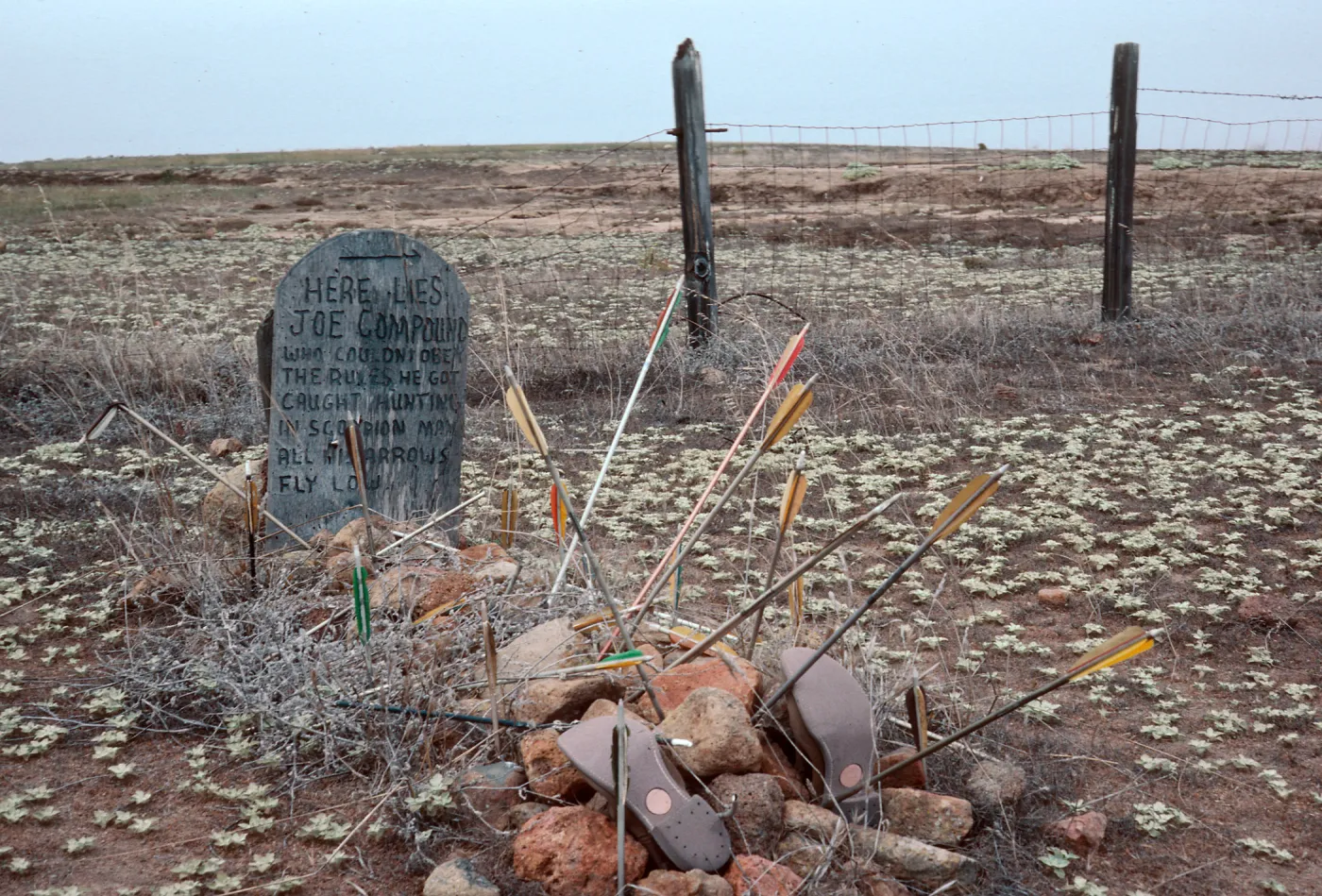 grave, Scorpion/Smugglers Trail, Santa Cruz Island