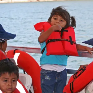 kids in life jackets, Lake Casitas, SBBG education tours, 2005-2006
