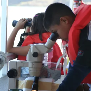 kids in life jackets, Lake Casitas, SBBG education tours, 2005-2006