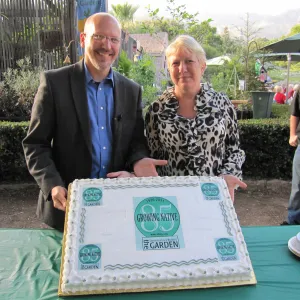 Steve and Pamme Windhager, 85 Years cake, SBBG Members Picnic, 2011