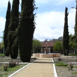 inner courtyard, Mission San Antonio, Fort Hunter Liggett, SBBG Research and Conservation staff field trip, 2006