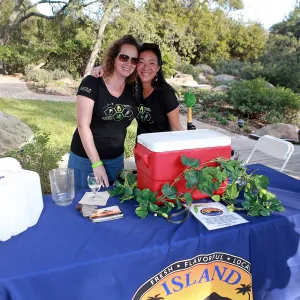 Santa Barbara Beer Garden Event, Island Brewing, Jena Jenkins and Wendy pouring