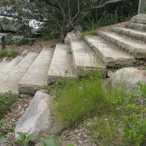 Steps from parking lot to Mission Canyon Rd
