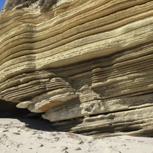 Santa Rosa Island Trip, Rock along beach