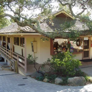 Northeast corner of North Wing-Gift Shop