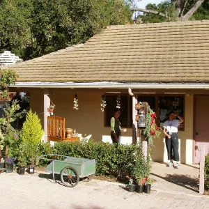 Northwest corner of North Wing-Gift Shop